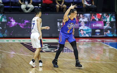 pba 2k19|NLEX Road Warriors’ Robert Bolick celebrates his son’s baptism.
